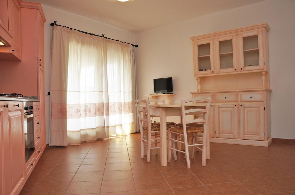 Il Borgo Di Punta Marana Apartment Golfo Aranci Exterior photo