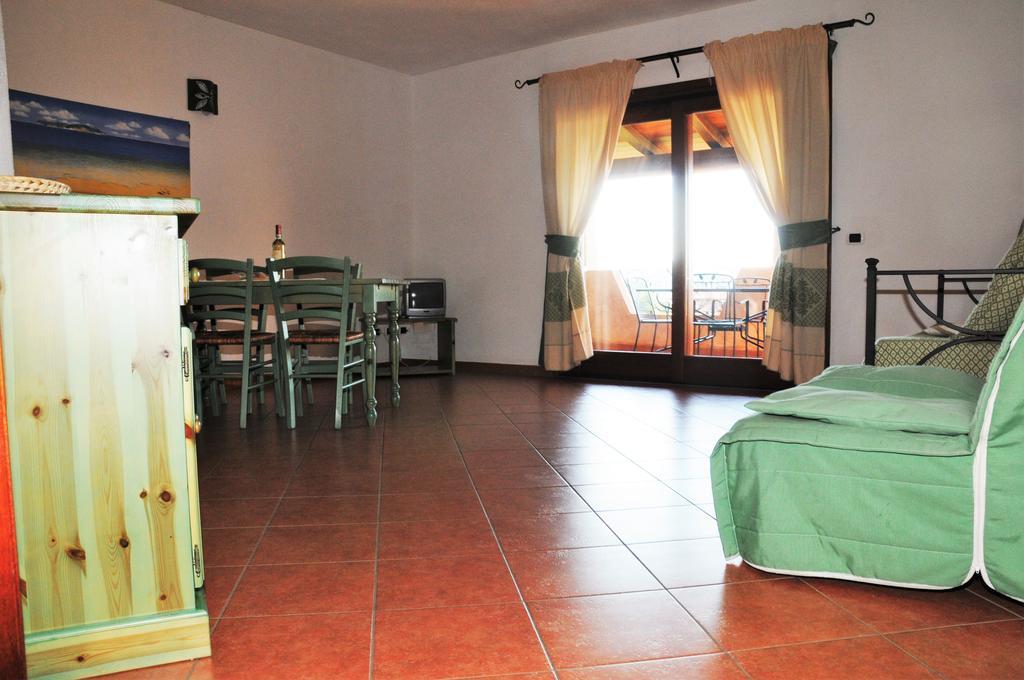 Il Borgo Di Punta Marana Apartment Golfo Aranci Exterior photo