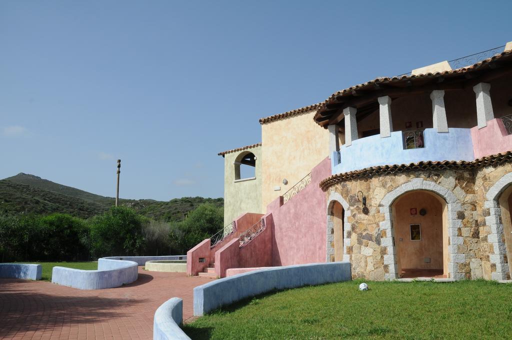 Il Borgo Di Punta Marana Apartment Golfo Aranci Exterior photo