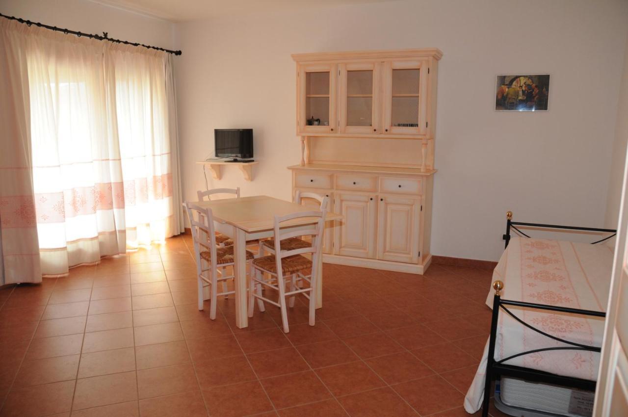 Il Borgo Di Punta Marana Apartment Golfo Aranci Exterior photo